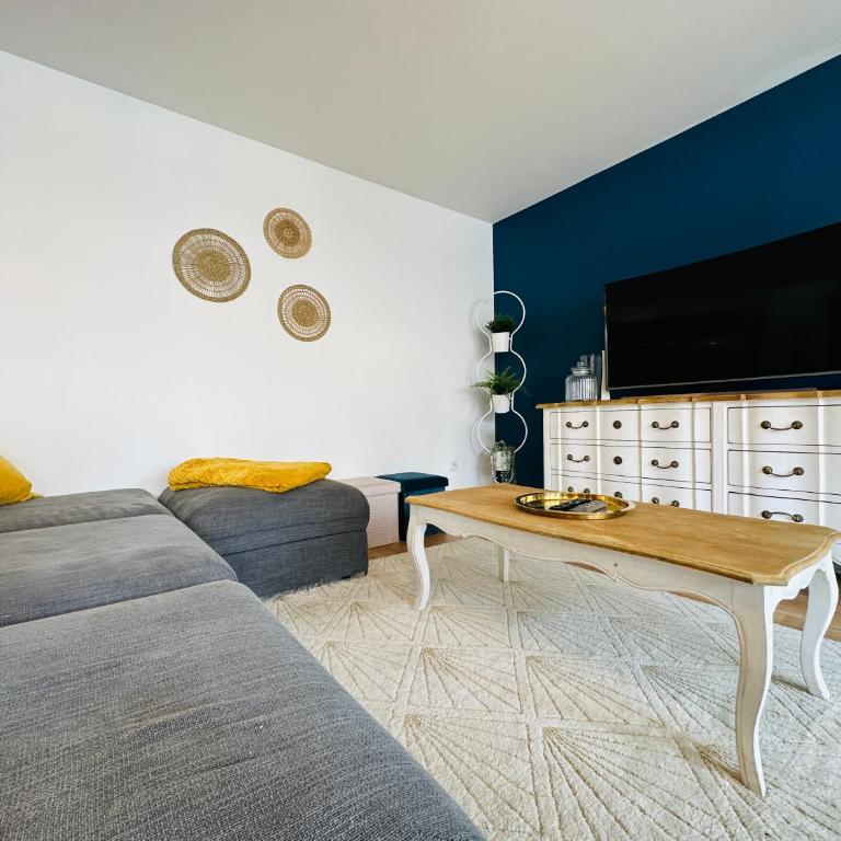 Le vintage - Three-Bedroom Apartment - 19