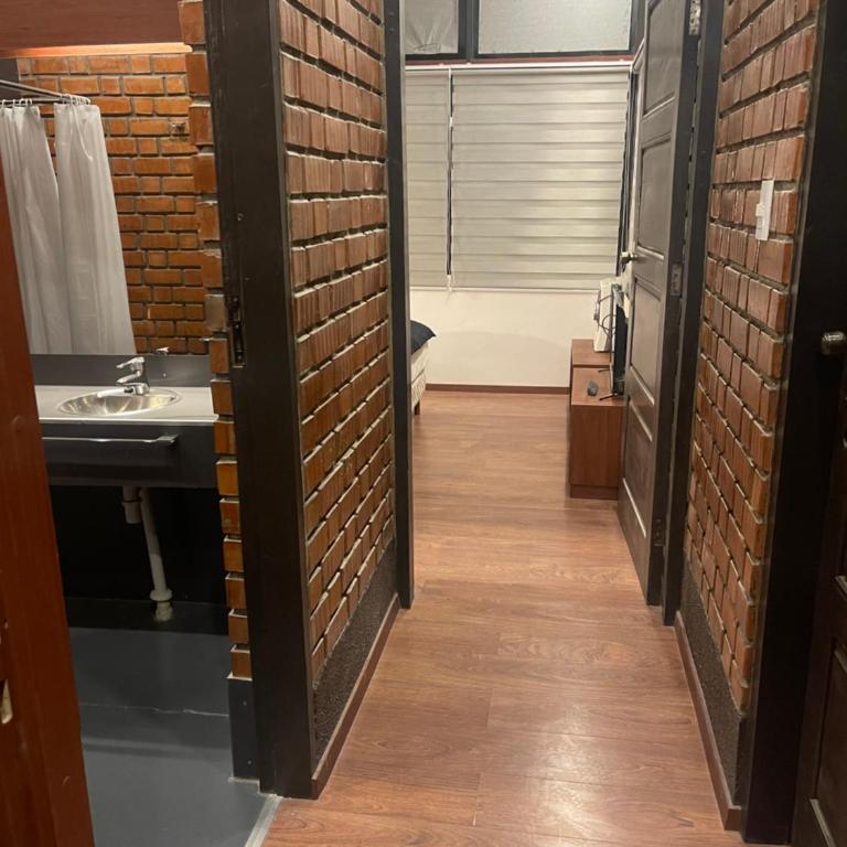 Onkel Inn Wagon Sleepbox Uyuni - Habitación Familiar con baño - 14