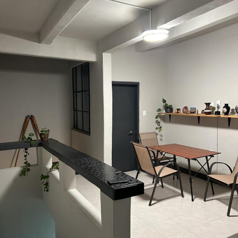 Plaza Fundadores, iglesia de La Santa Cruz, casa completa - Four-Bedroom House - 39