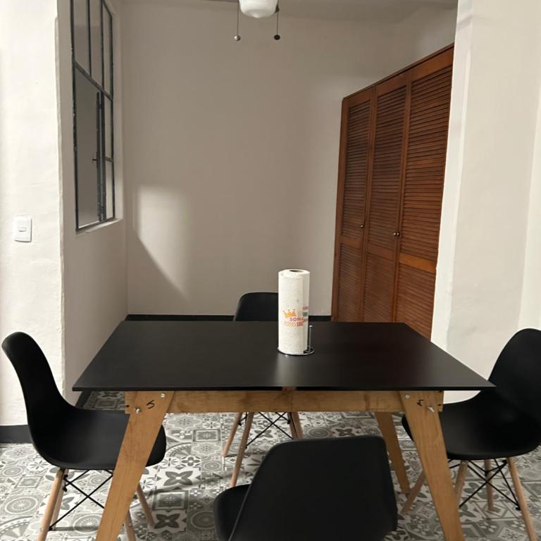 Plaza Fundadores, iglesia de La Santa Cruz, casa completa - Four-Bedroom House - 40