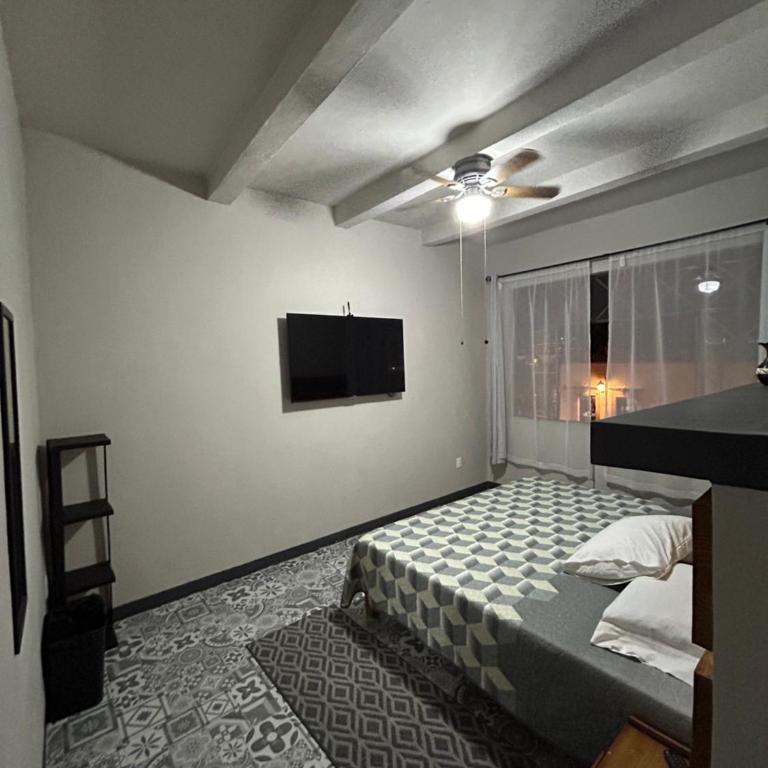 Plaza Fundadores, iglesia de La Santa Cruz, casa completa - Four-Bedroom House - 18
