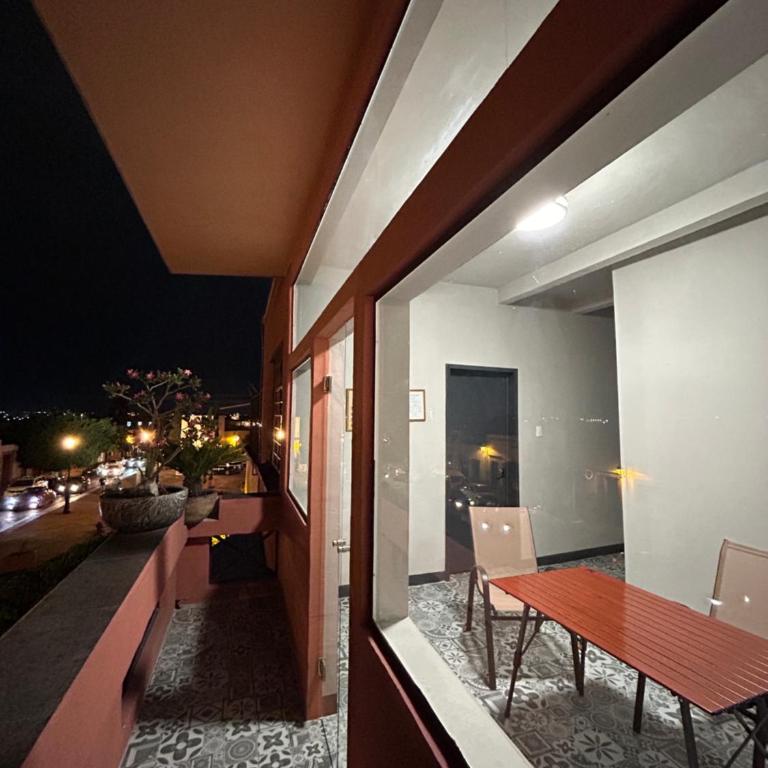 Plaza Fundadores, iglesia de La Santa Cruz, casa completa - Four-Bedroom House - 29