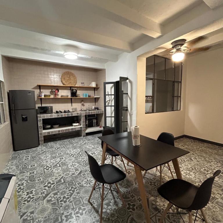 Plaza Fundadores, iglesia de La Santa Cruz, casa completa - Four-Bedroom House - 16