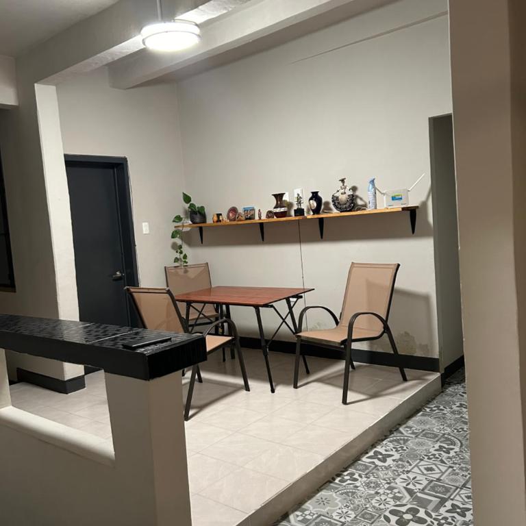 Plaza Fundadores, iglesia de La Santa Cruz, casa completa - Four-Bedroom House - 44