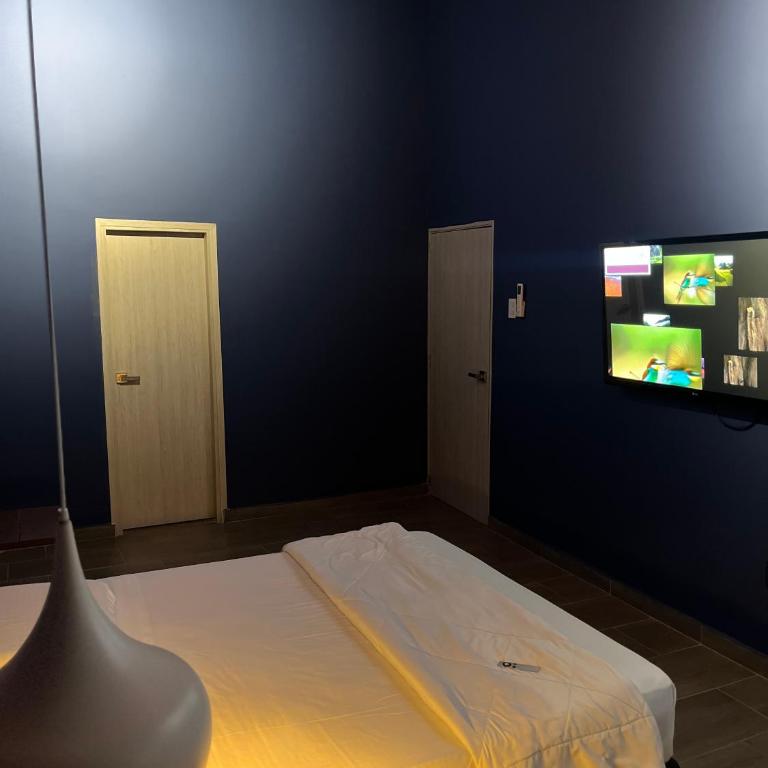 SACRAMENTO - Deluxe Double Room - 7