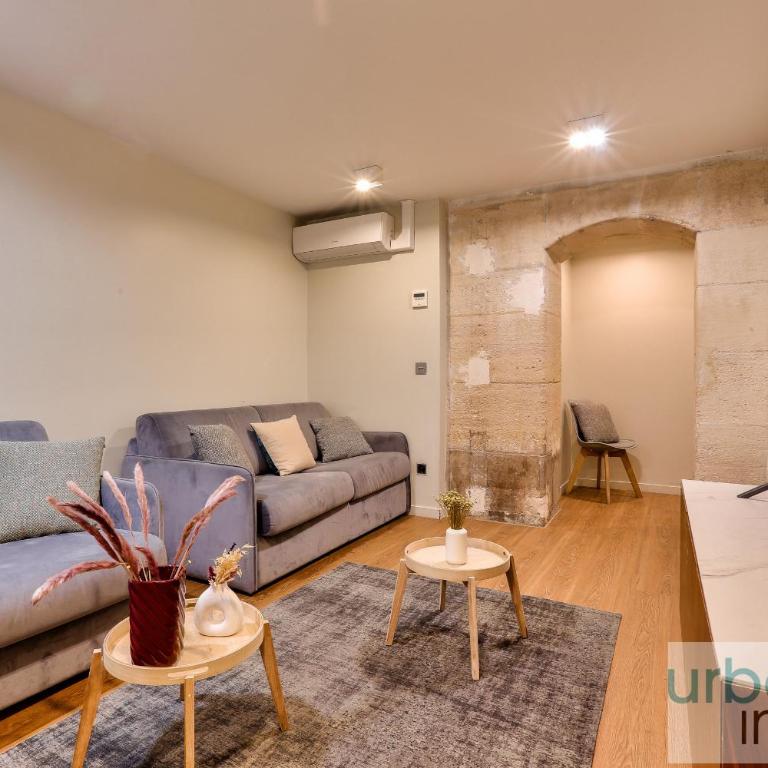 Urban Flat 77 - Sublime and Spacious Flat in Le Marais - Apartment - 3