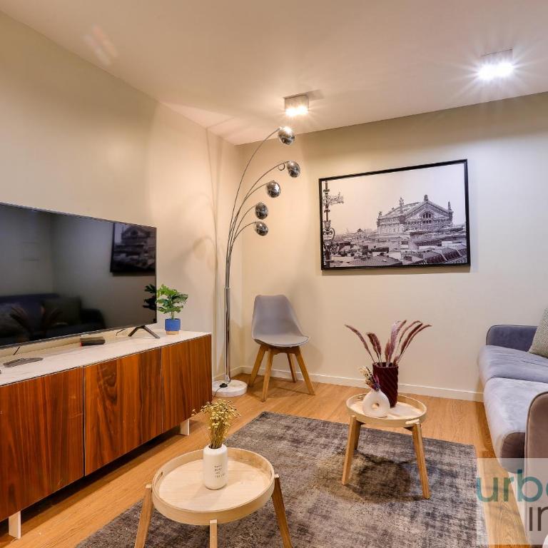 Urban Flat 77 - Sublime and Spacious Flat in Le Marais - Apartment - 9