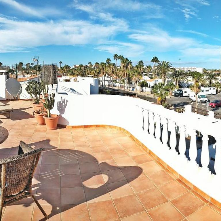 Caleta Beach House - Four-Bedroom House - 8