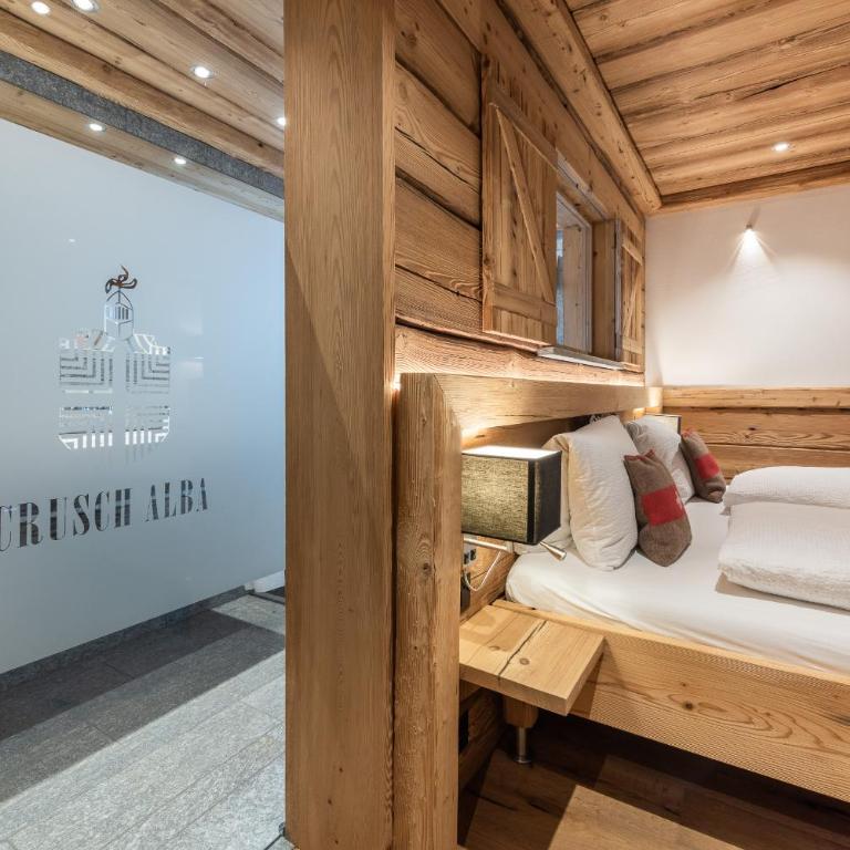 Hotel Crusch Alba Zernez - Deluxe Doppelzimmer Alpenchic mit Balkon und Bergblick - 4