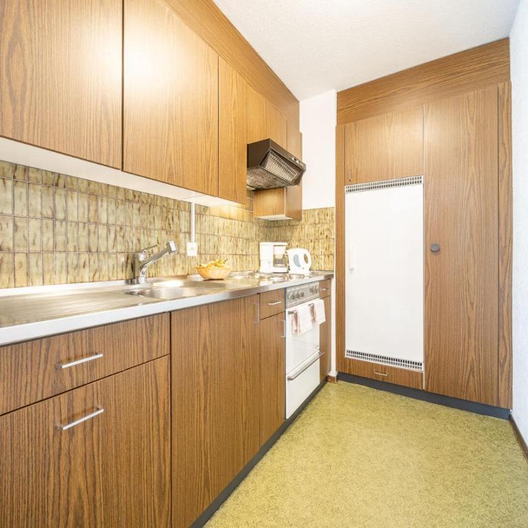 4402 Geraeumige, zweckmaessig eingerichtete Maisonette-Wohnung mit mit Blick auf die Villa Engiadina - Apartment mit Balkon - 11