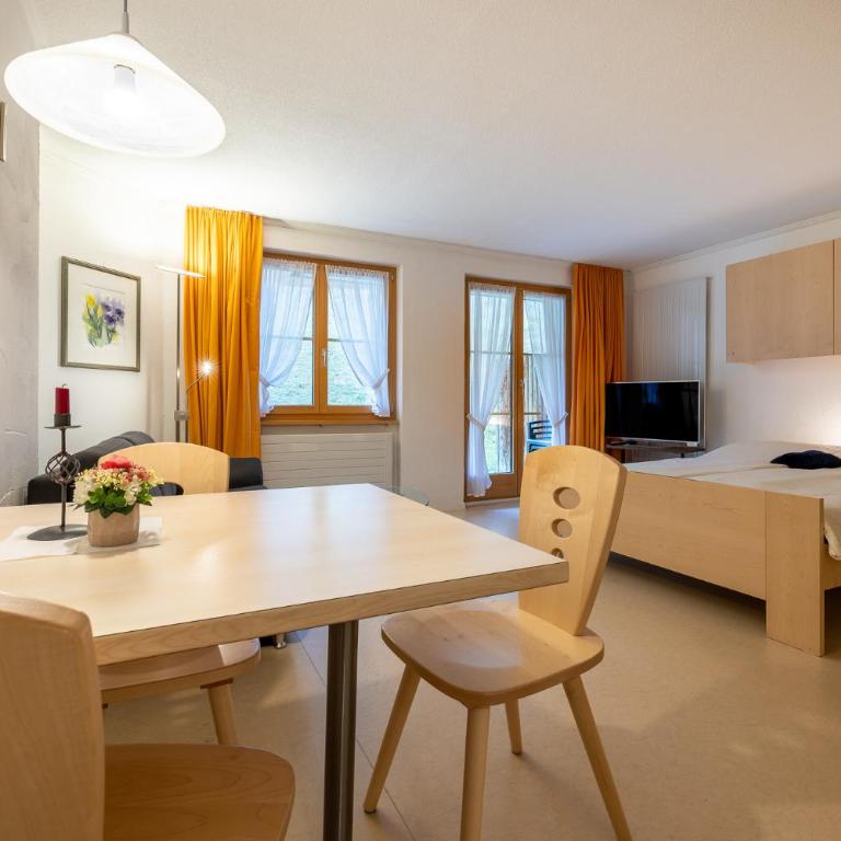5103 Gemuetliche und liebevoll gestaltete 1,5-Zimmer-Wohnung - Studio mit Balkon - 1