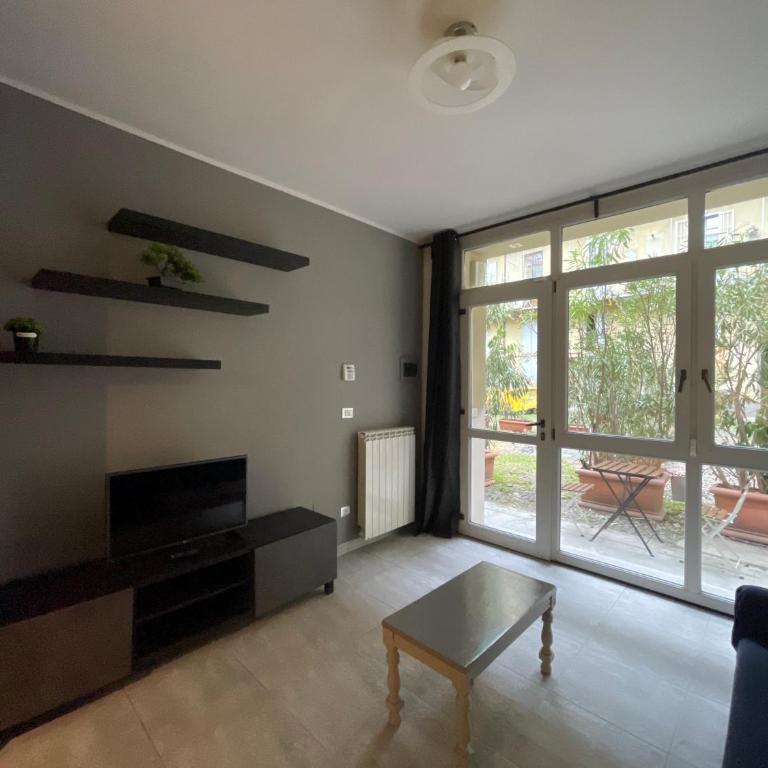 Central Torino MOLE 33 Loft with AC Walk Everywhere University Area - One-Bedroom Apartment - 12