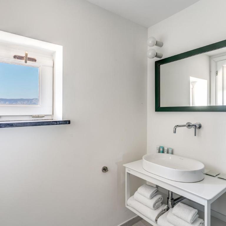 Villa Giulia Boutique Views Pool and Guest Services by Feeling Italy - Villa with Private Pool - 21