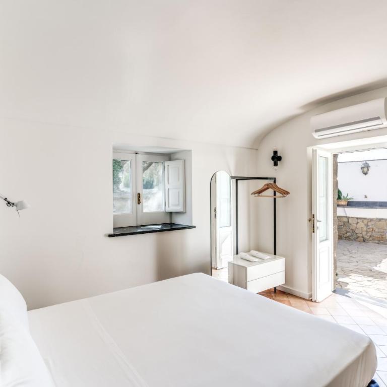 Villa Giulia Boutique Views Pool and Guest Services by Feeling Italy - Villa with Private Pool - 33