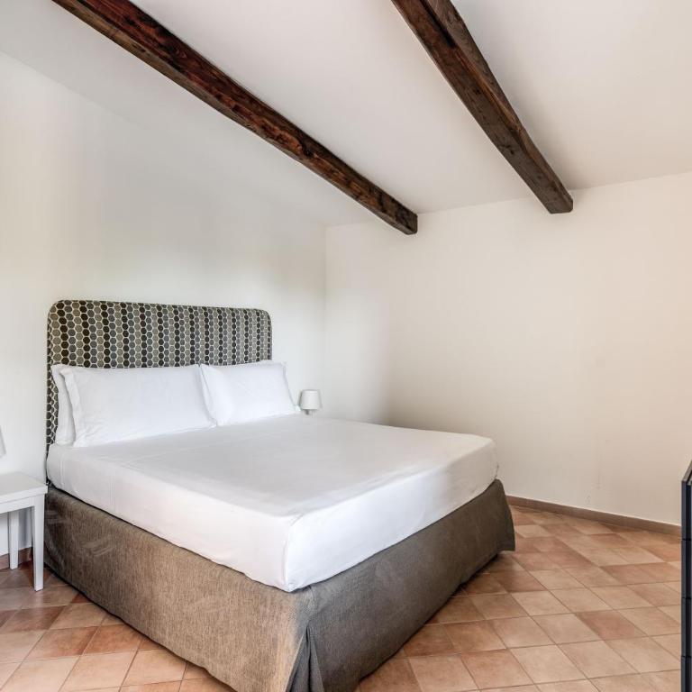Villa Giulia Boutique Views Pool and Guest Services by Feeling Italy - Villa with Private Pool - 90