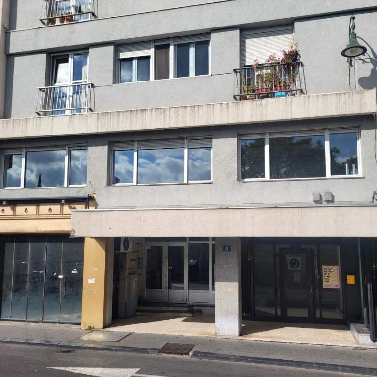 Sweet House Parlament - Three-Bedroom Apartment - 43