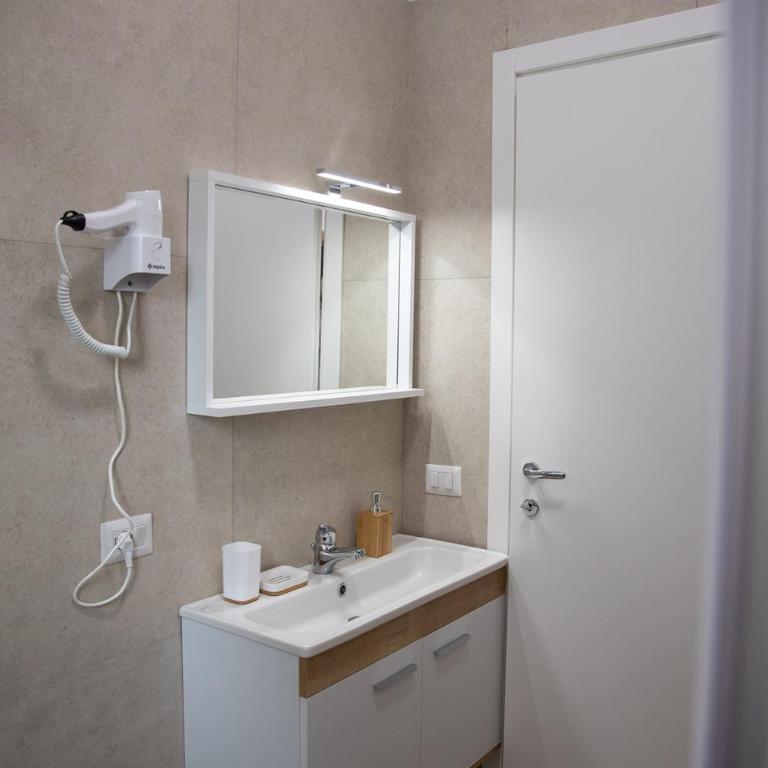 Domus Coriolano - Two-Bedroom Apartment - 3
