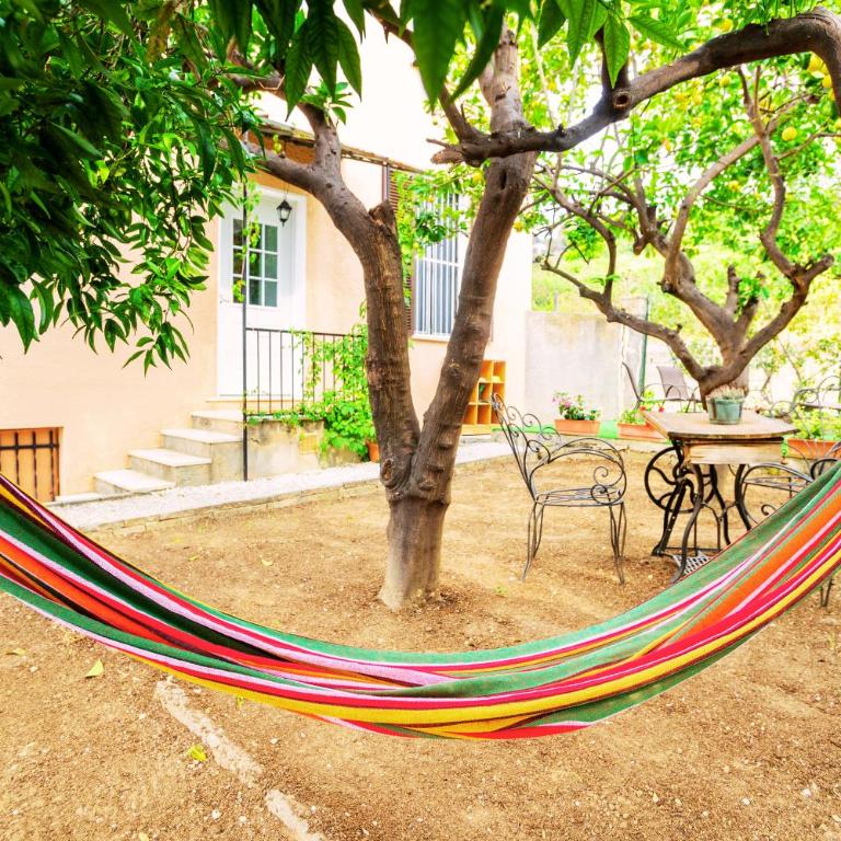 [Mare - Ciclabile] Giardino e Parcheggio gratuito - Appartamento con 2 Camere da Letto - 2