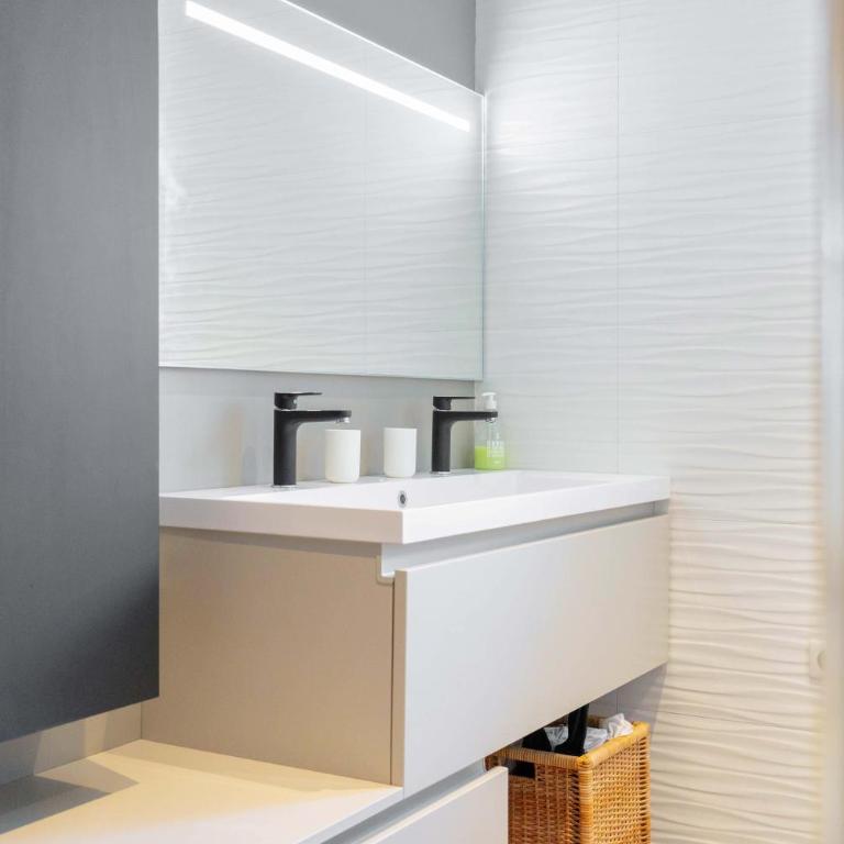 Villa QUEEN Marseille avec jardin, piscine et spa chauffé interieur - 15 couchages - Villa - 10