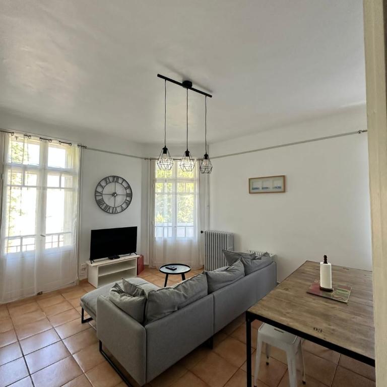 Appartement Lumineux et Spacieux 2 Chambres avec Parking Gratuit dans la Rue - Appartamento con 2 Camere da Letto - 19