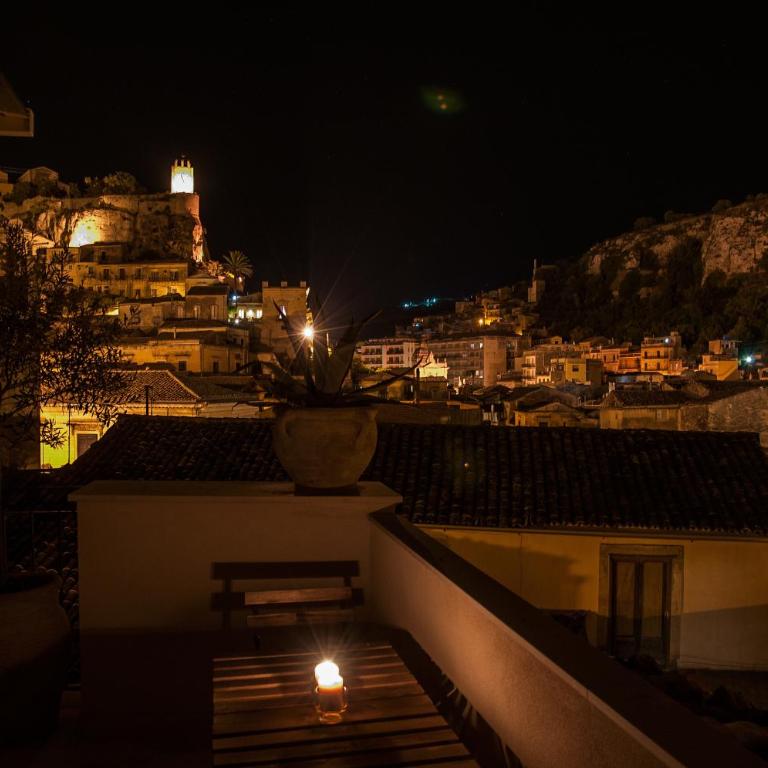 Palazzo Degli Olivi - Monolocale con Terrazza - 4