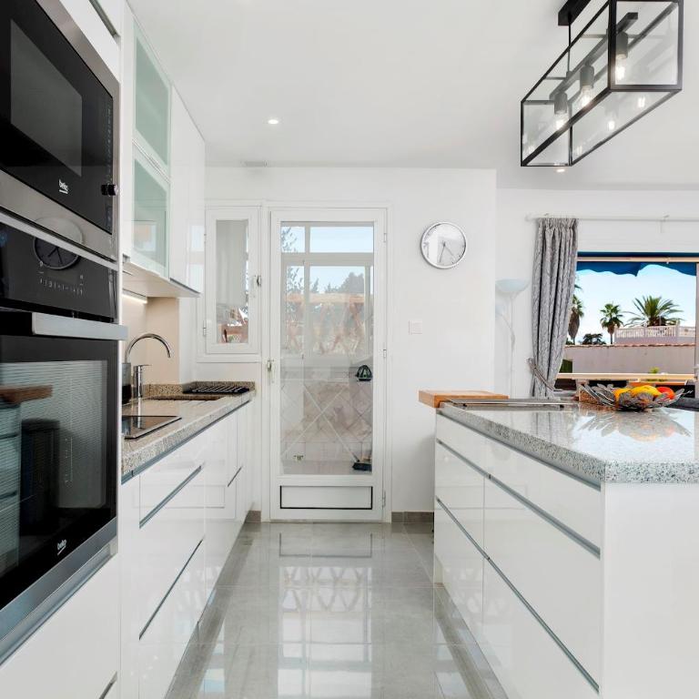 New apartment 300 mts from Marbella beach - Pass the Keys - Two-Bedroom Apartment - 6