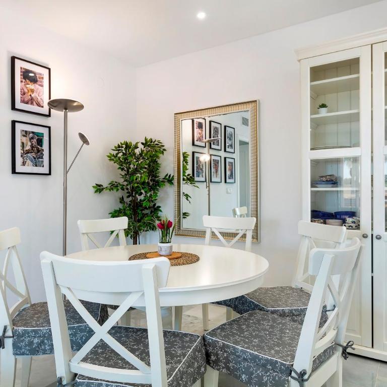 New apartment 300 mts from Marbella beach - Pass the Keys - Two-Bedroom Apartment - 18