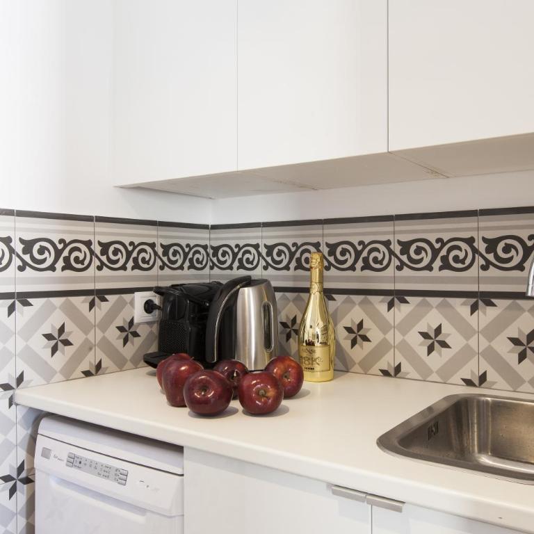 Aspasios Charming Flats - One-Bedroom Penthouse Apartment - 20