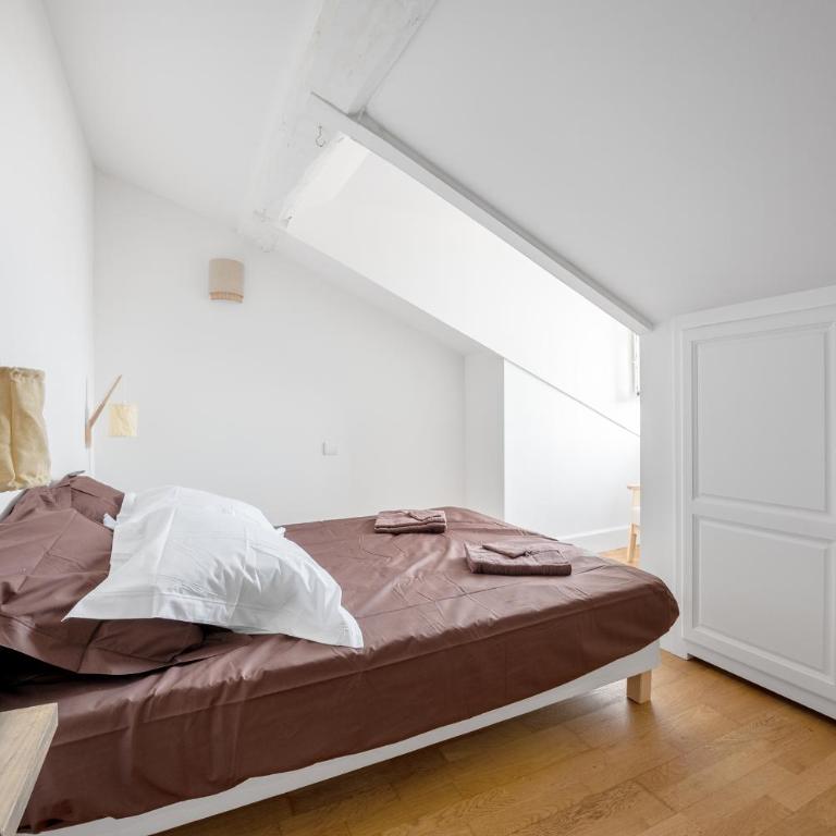 Charmand duplex avec vue sur la cité & les toits - Apartment mit 2 Schlafzimmern - 10