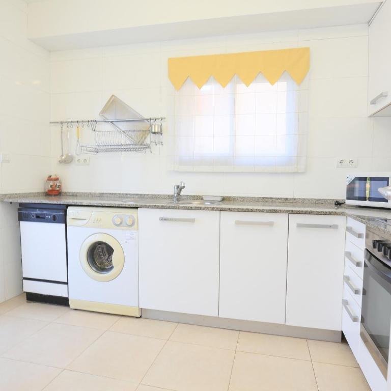 LITORAL COSTA DORADA - VILLA MAGNOLIA Only families - Three-Bedroom House - 10