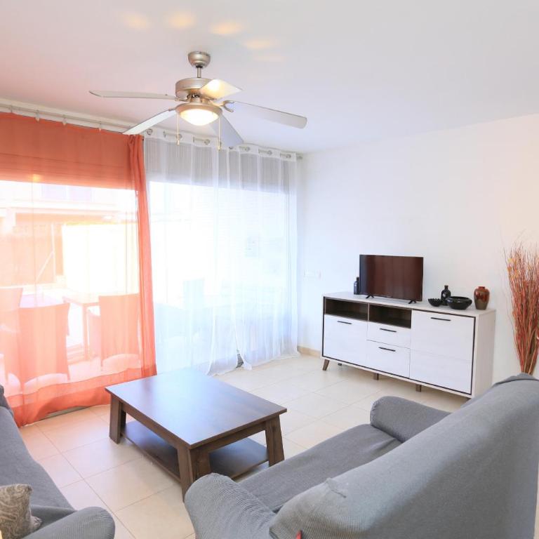 LITORAL COSTA DORADA - VILLA MAGNOLIA Only families - Three-Bedroom House - 12