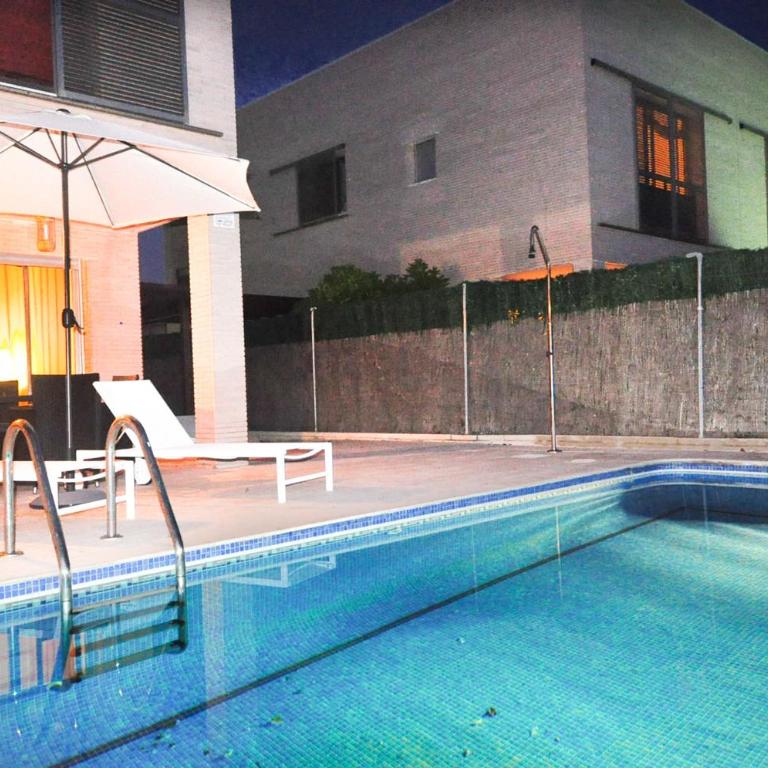 LITORAL COSTA DORADA - VILLA MAGNOLIA Only families - Three-Bedroom House - 31