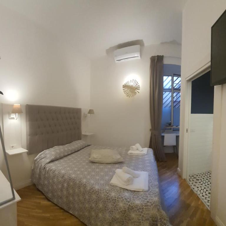 Alcaprì Suite Napoli Centro - Camera Deluxe Matrimoniale/Doppia con Letti Singoli - 7