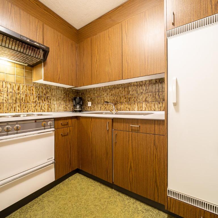 6404 Geraeumige 2,5 Maisonette-Wohnung im Dachgeschoss mit Balkon und Blick auf den Inn - Apartment mit Balkon - 6