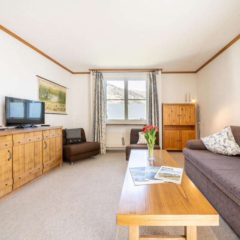 7004 Gemuetlich eingerichtete Wohnung mit wunderschoen bewachsener Terrasse - Apartment mit Balkon - 2