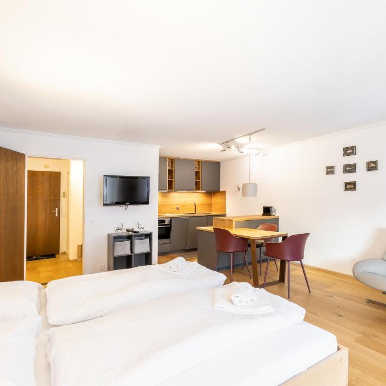 7304 Pure Freude in dieser stilvoll renovierten Wohnung mit moderner Kueche - Studio mit Balkon - 4