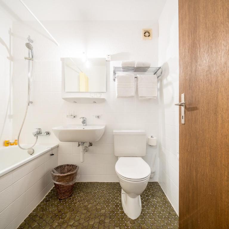 9303 Gemuetliches, zweckmaessig eingerichtetes Studio mit Balkon und Golfplatzblick - Studio mit Balkon - 4