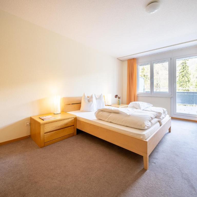 PL 202 Lichtdurchflutete Wohnung mit grossem Balkon Richtung Scuol - Apartment mit Balkon - 4