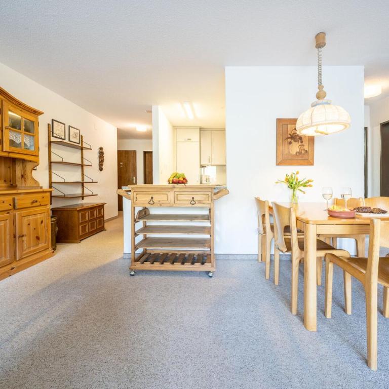 PL 204 Geraeumige 3,5-Zimmer-Wohnung im Haus Plavna mit grossem Balkon - Apartment mit Balkon - 1