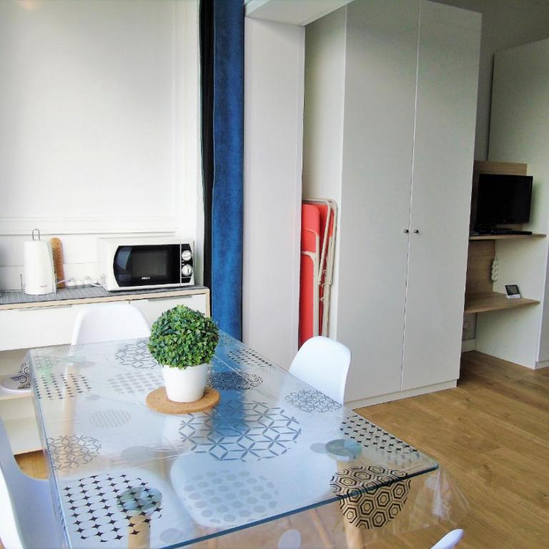 Studio avec Piscine et Vue Montagne - One-Bedroom Apartment - 2