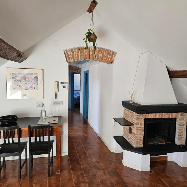 La Mansarda di Vico Mandorla - Appartamento con 2 Camere da Letto - 1