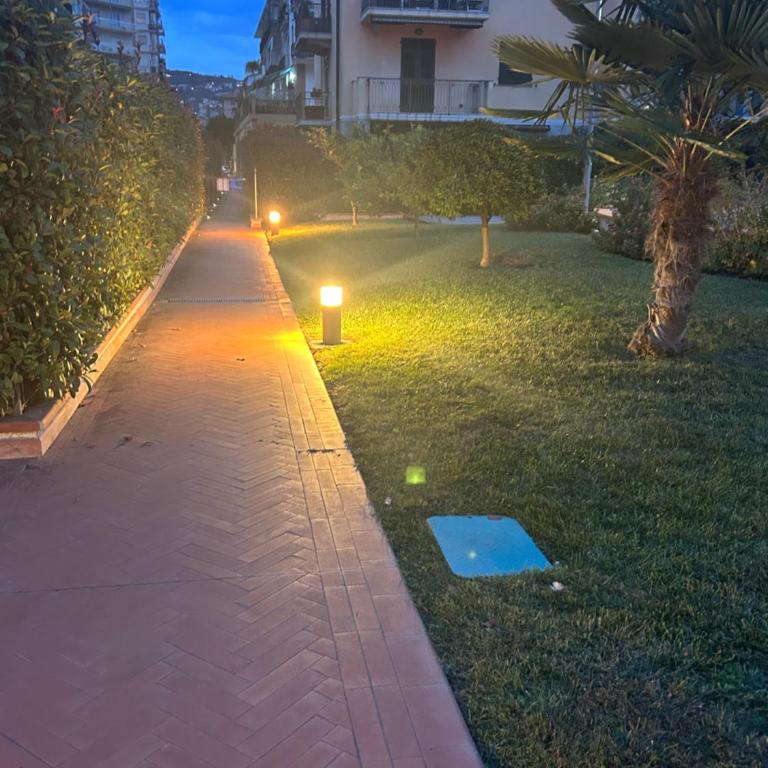Appartamento Incantevole a 100metri dal mare e accanto alla Pista Ciclabile - Appartamento Deluxe con 1 Camera da Letto e Vista Giardino - 40