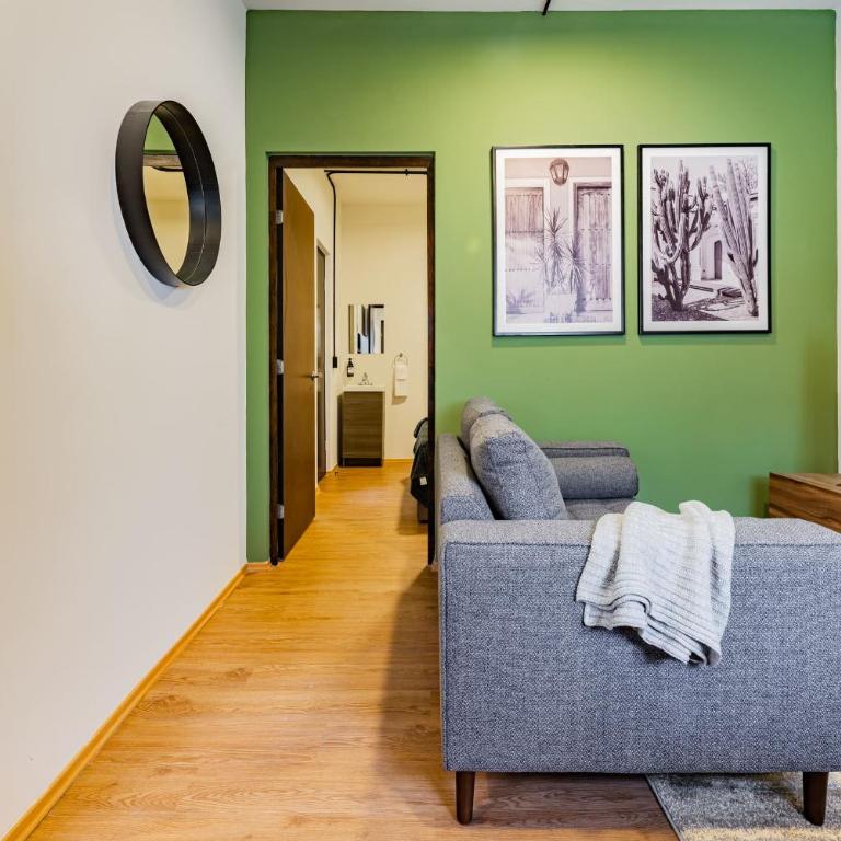 Mariano Escobedo Apartments by VH - Deluxe Suite - 16