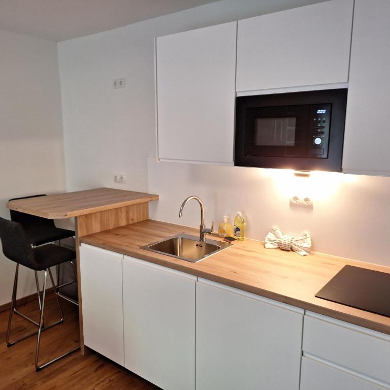 Flataid Gästehaus Graschi - Steinbergstraße - Studio-Apartment - 7