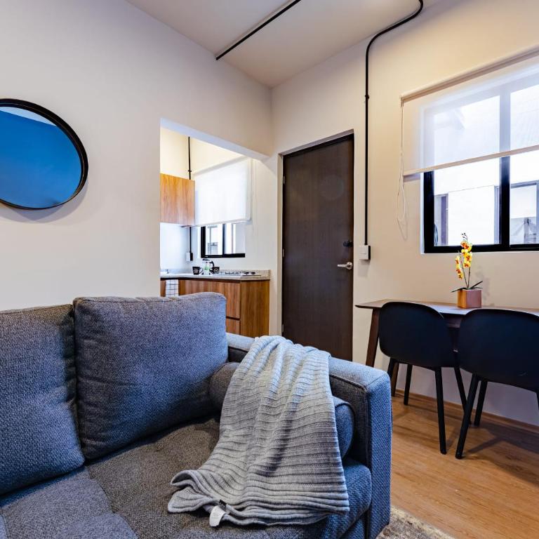Mariano Escobedo Apartments by VH - Suite with Balcony - 16
