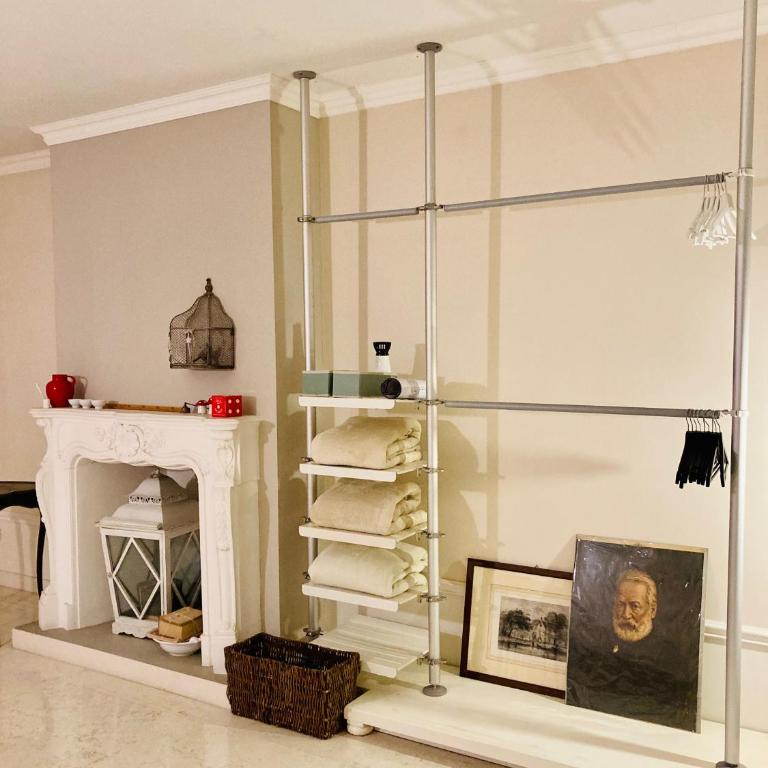 UN PUNTO A VERONA - Camera Tripla con Bagno Privato Esterno - 7