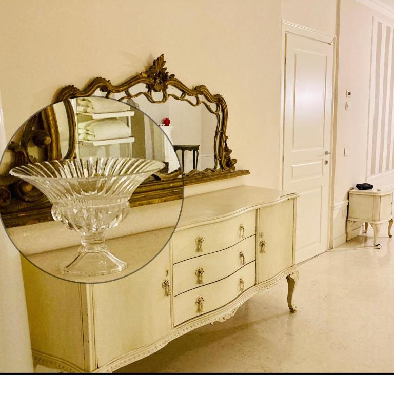 UN PUNTO A VERONA - Camera Tripla con Bagno Privato Esterno - 8