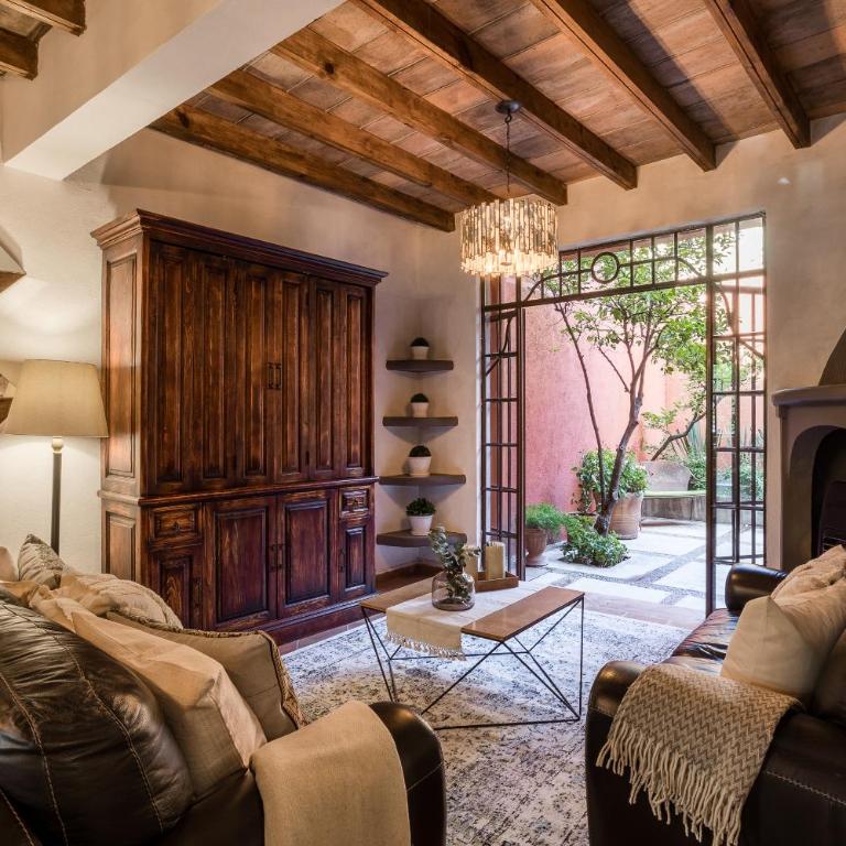 3BR Garden Home with Rooftop & Garage in Centro San Miguel de Allende - Three-Bedroom House - 21