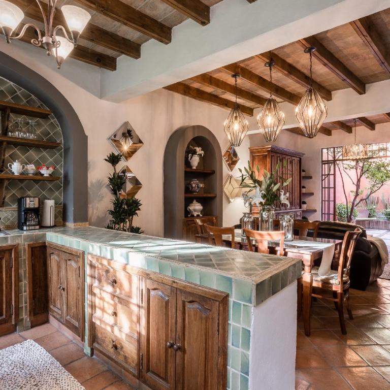 3BR Garden Home with Rooftop & Garage in Centro San Miguel de Allende - Three-Bedroom House - 24