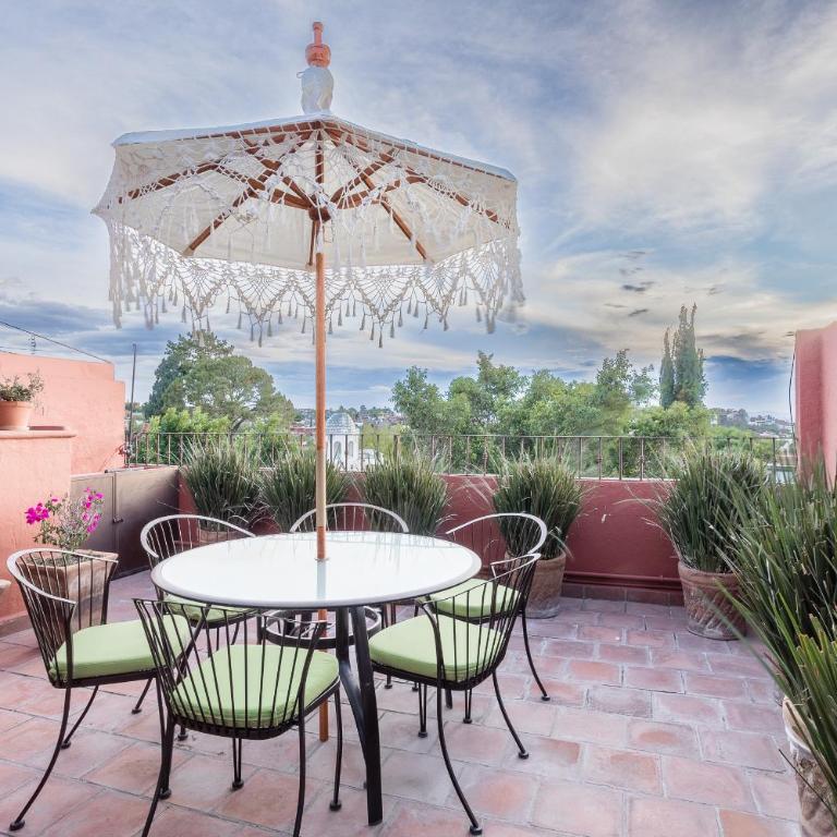 3BR Garden Home with Rooftop & Garage in Centro San Miguel de Allende - Three-Bedroom House - 8